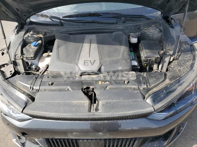 Photo 7 of 2023 KIA EV6 LIGHT (VIN KNDC34LAXP5609903)
