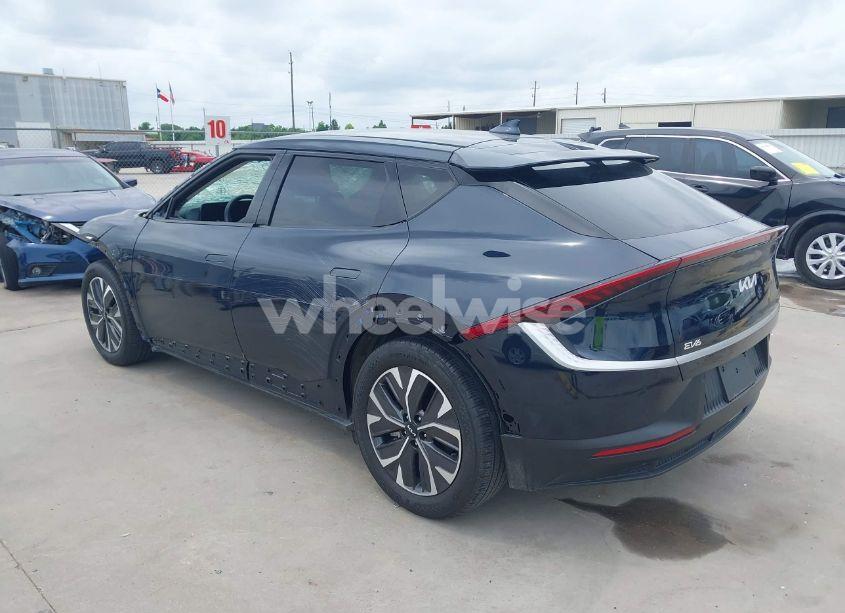 Photo 3 of 2024 Kia Ev6 LIGHT (VIN KNDC34LB7R5616772)