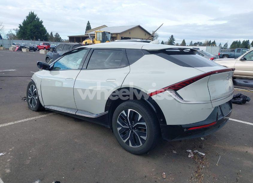 Photo 3 of 2022 Kia Ev6 WIND (VIN KNDC3DLC1N5053043)