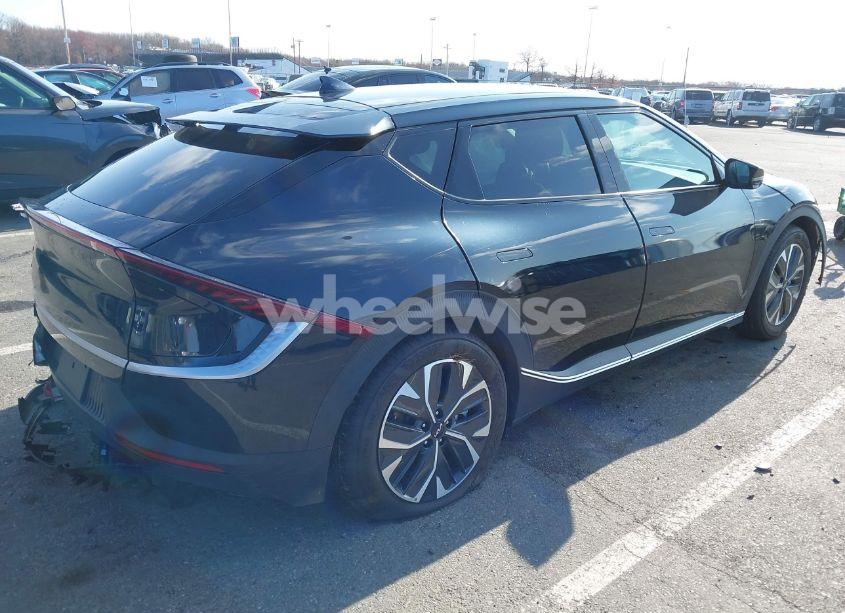 Photo 4 of 2024 Kia Ev6 LIGHT LONG RANGE (VIN KNDC3DLC3R5210089)