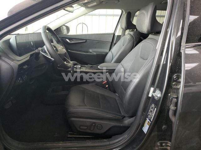 Photo 2 of 2024 KIA EV6 LIGHT (VIN KNDC3DLC6R5188511)