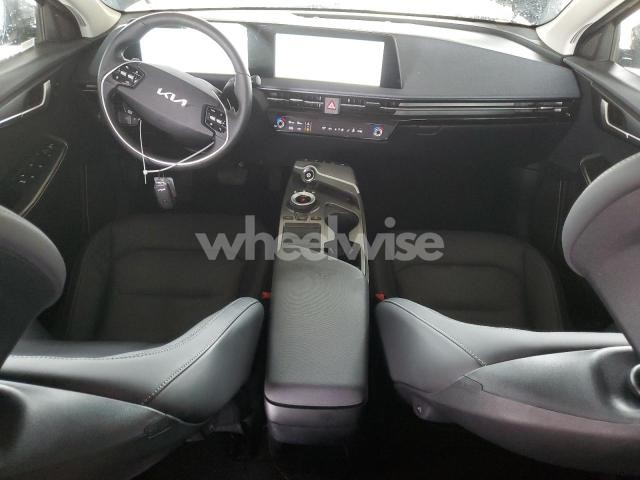 Photo 10 of 2024 KIA EV6 LIGHT (VIN KNDC3DLCXR5618900)
