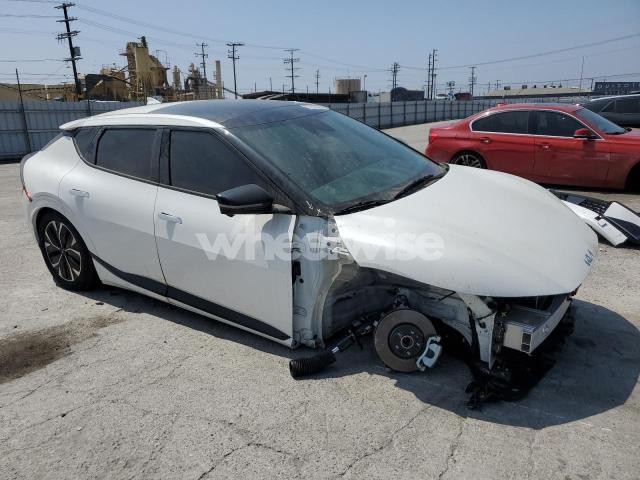 Photo 3 of 2024 KIA EV6 GT LINE (VIN KNDC44LA1R5225024)