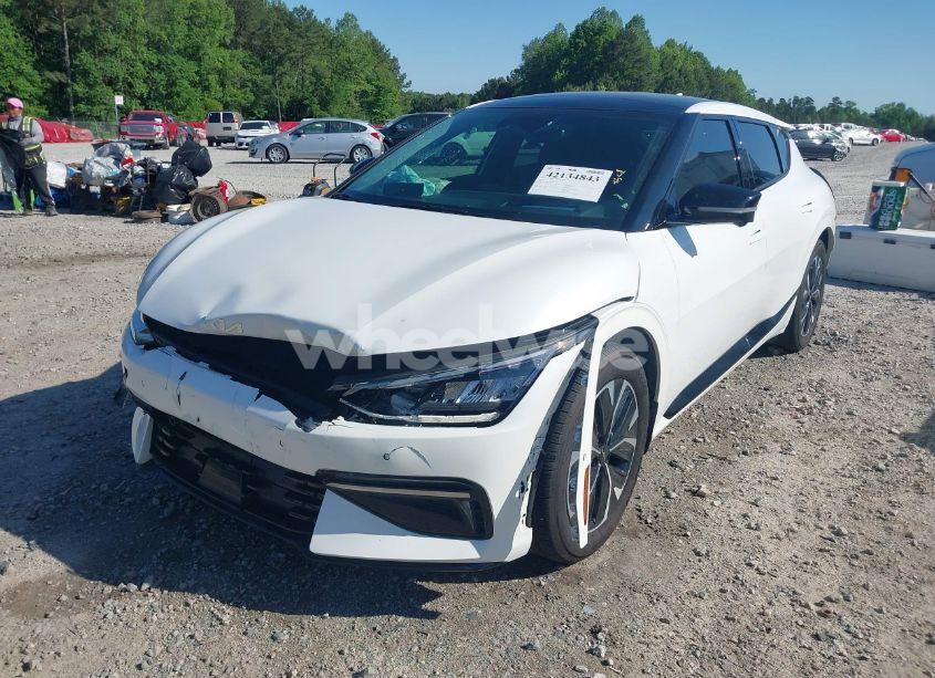 Photo 2 of 2024 Kia Ev6 GT-LINE (VIN KNDC44LA8R5219799)