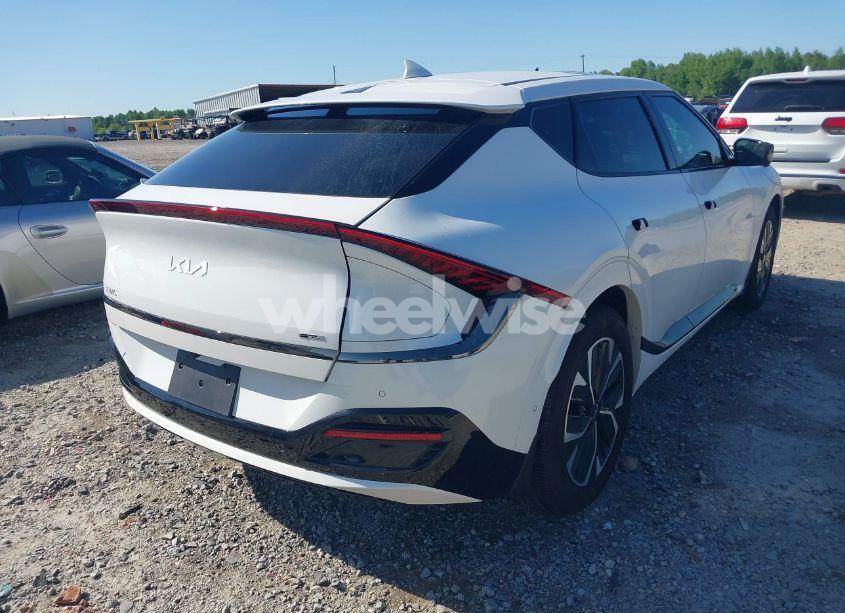 Photo 4 of 2024 Kia Ev6 GT-LINE (VIN KNDC44LA8R5219799)