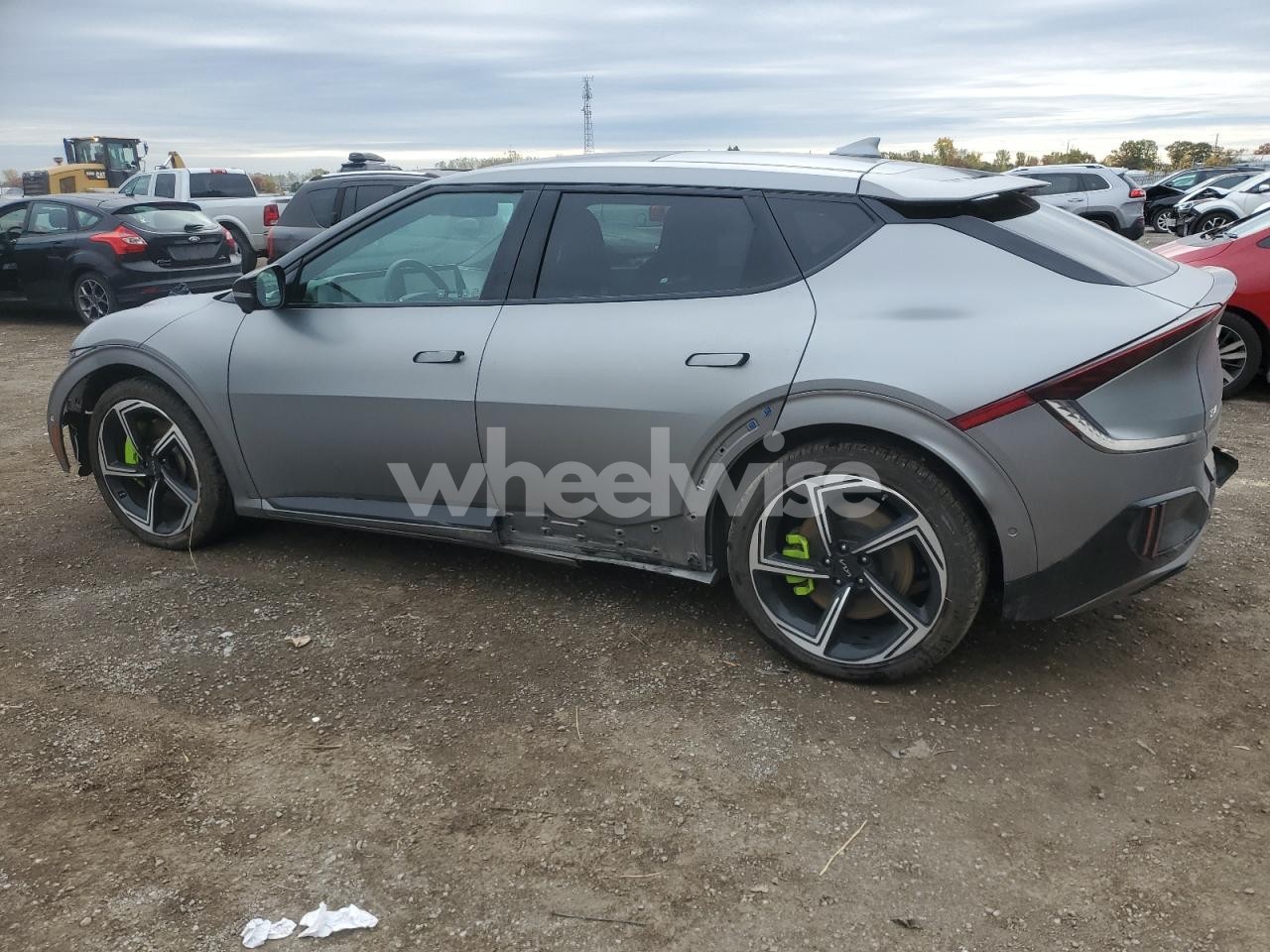 Photo 2 of 2023 KIA EV6 GT (VIN KNDC5DLE7P5108724)