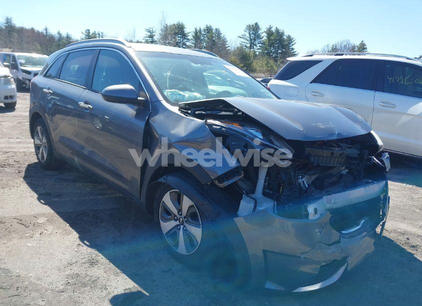 2017 Kia Niro LX (VIN KNDCB3LC0H5041371) main photo