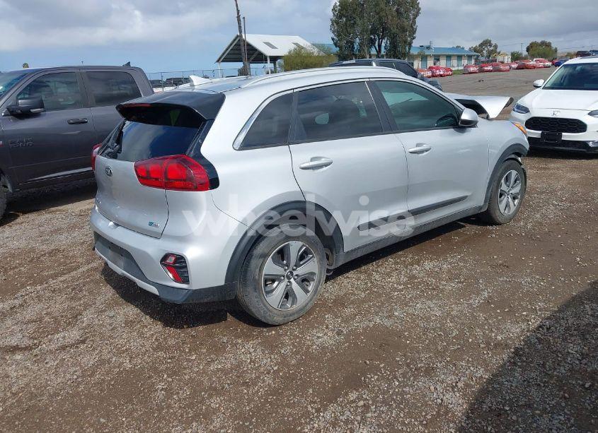 Photo 4 of 2020 Kia Niro LX (VIN KNDCB3LC0L5371441)