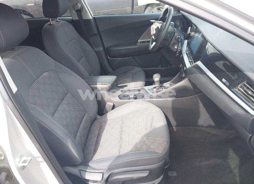 Photo 5 of 2020 Kia Niro LX (VIN KNDCB3LC0L5371441)