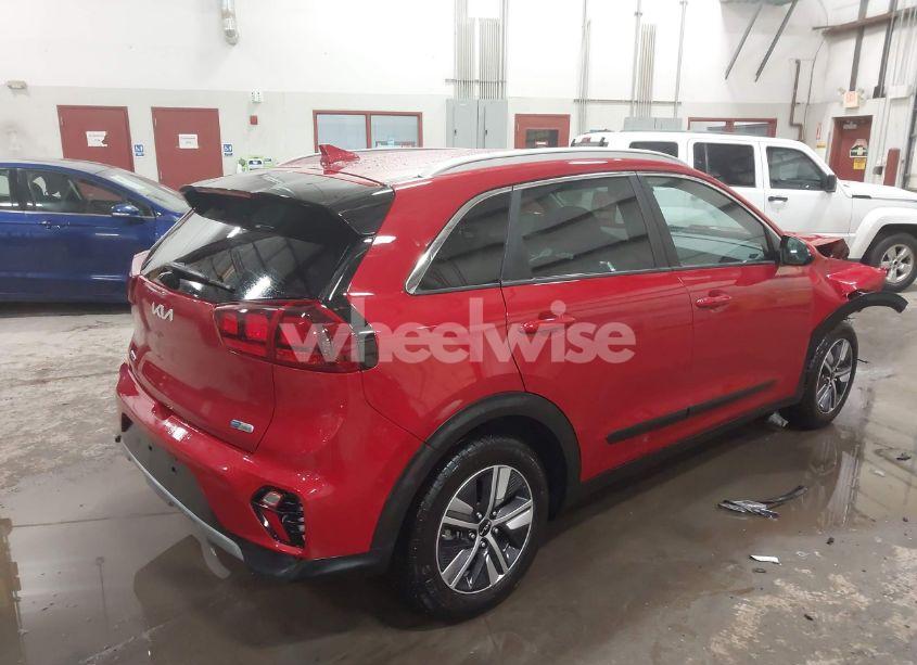 Photo 4 of 2022 Kia Niro LXS (VIN KNDCB3LC0N5549786)