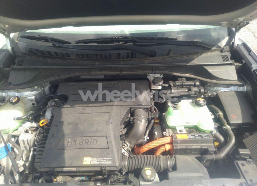 Photo 10 of 2017 Kia Niro FE (VIN KNDCB3LC1H5058910)