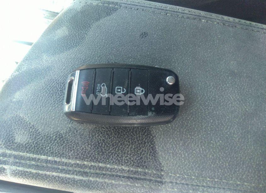 Photo 11 of 2017 Kia Niro FE (VIN KNDCB3LC1H5058910)