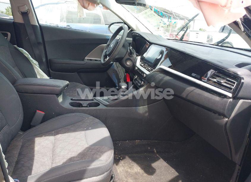 Photo 5 of 2020 Kia Niro LX (VIN KNDCB3LC2L5375460)