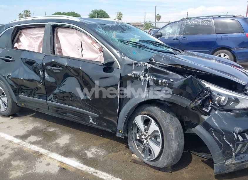 Photo 6 of 2020 Kia Niro LX (VIN KNDCB3LC2L5375460)