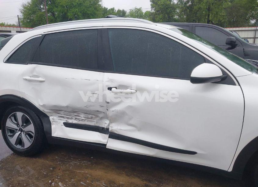 Photo 17 of 2020 Kia Niro LX (VIN KNDCB3LC2L5435978)