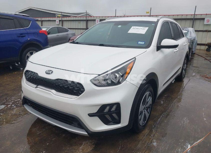 Photo 2 of 2020 Kia Niro LX (VIN KNDCB3LC2L5435978)