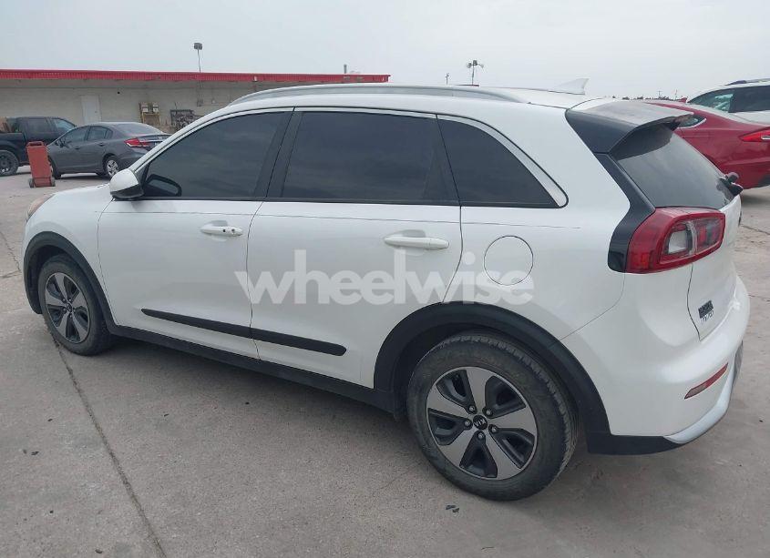 Photo 14 of 2017 Kia Niro LX (VIN KNDCB3LC3H5060030)