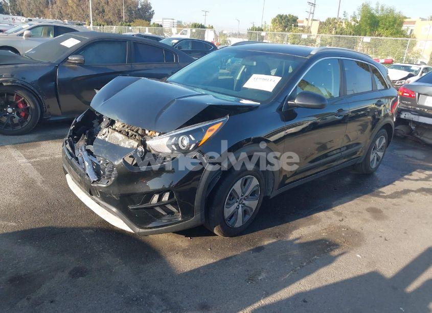 Photo 2 of 2021 Kia Niro LX (VIN KNDCB3LC3M5485631)
