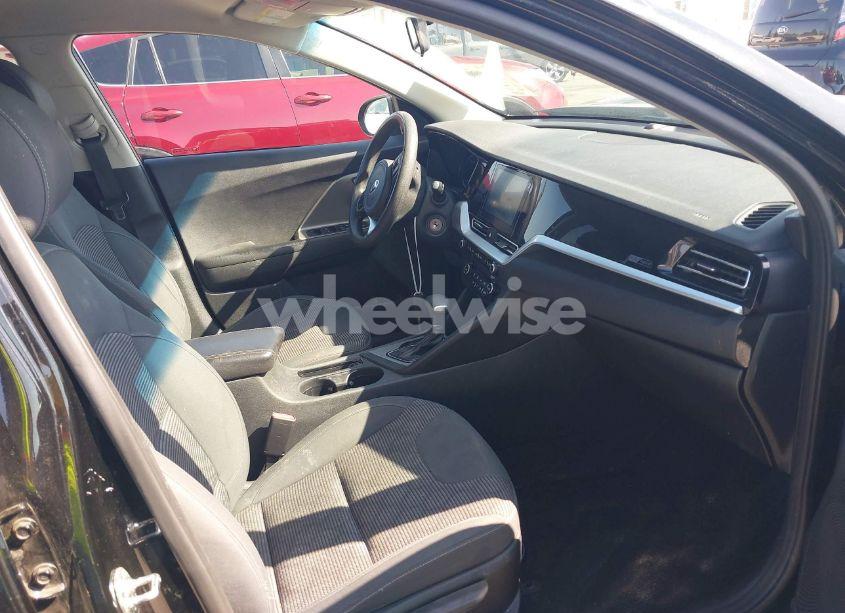 Photo 5 of 2021 Kia Niro LX (VIN KNDCB3LC3M5485631)