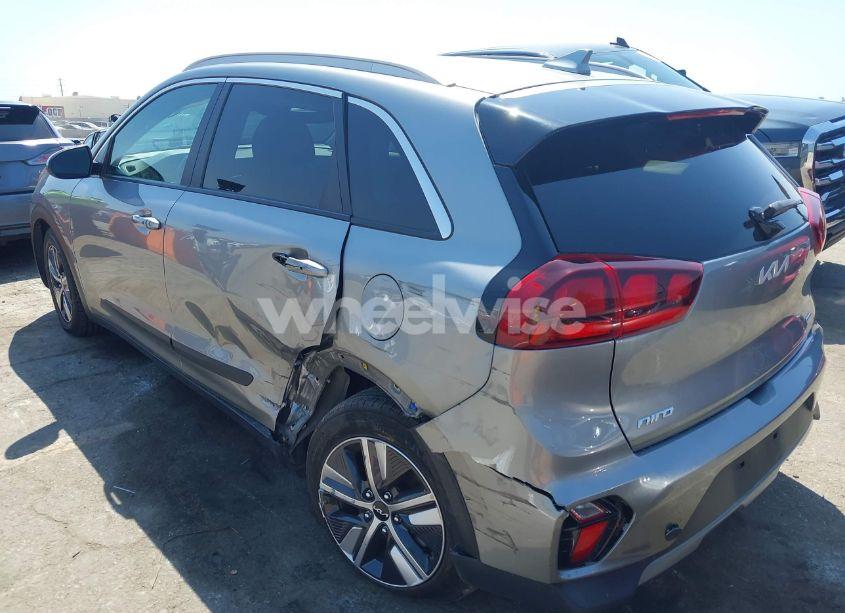 Photo 3 of 2022 Kia Niro LXS (VIN KNDCB3LC3N5548003)