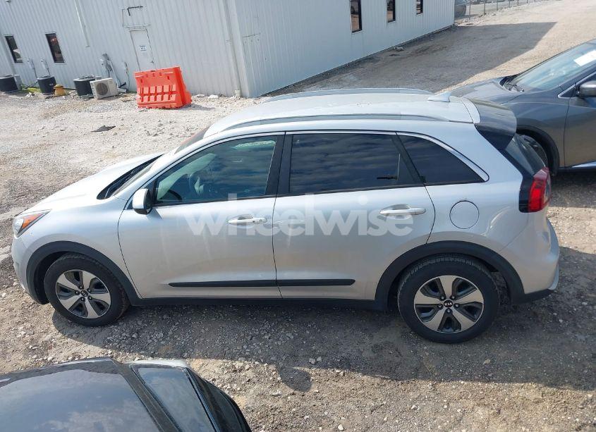 Photo 14 of 2017 Kia Niro LX (VIN KNDCB3LC5H5068310)