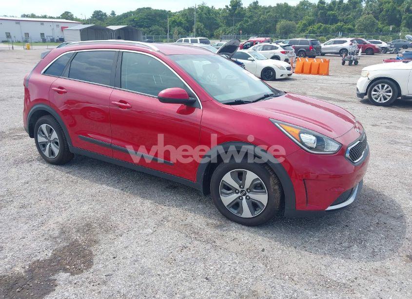 2018 Kia Niro LX (VIN KNDCB3LC5J5176190) main photo