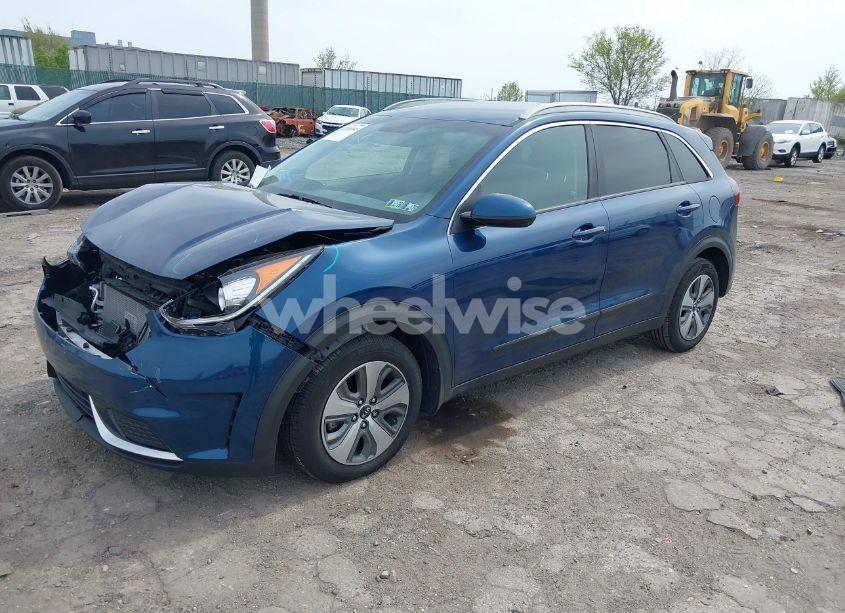 Photo 2 of 2019 Kia Niro LX (VIN KNDCB3LC5K5265923)