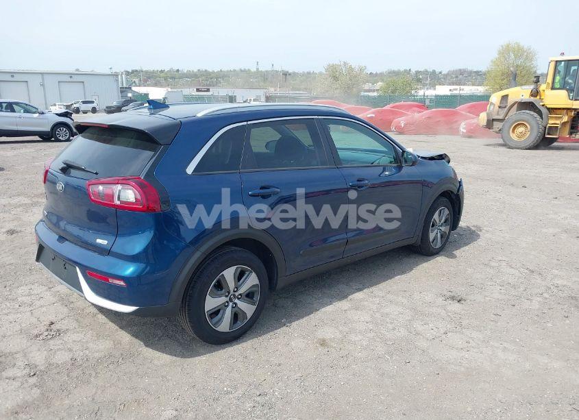 Photo 4 of 2019 Kia Niro LX (VIN KNDCB3LC5K5265923)