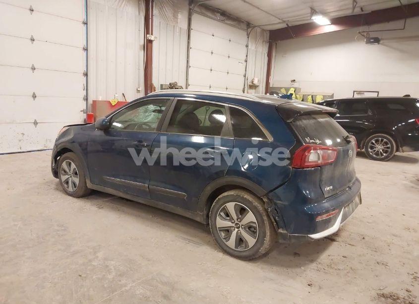 Photo 3 of 2019 Kia Niro LX (VIN KNDCB3LC5K5328454)