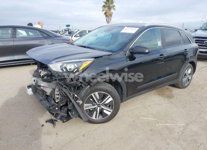Photo 2 of 2022 Kia Niro LXS (VIN KNDCB3LC5N5548360)