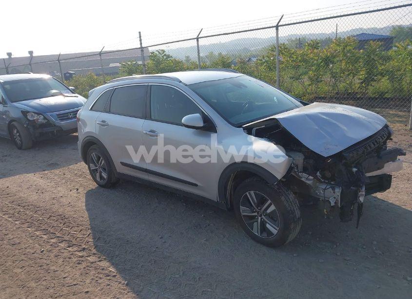 2020 Kia Niro LXS (VIN KNDCB3LC6L5436194) main photo