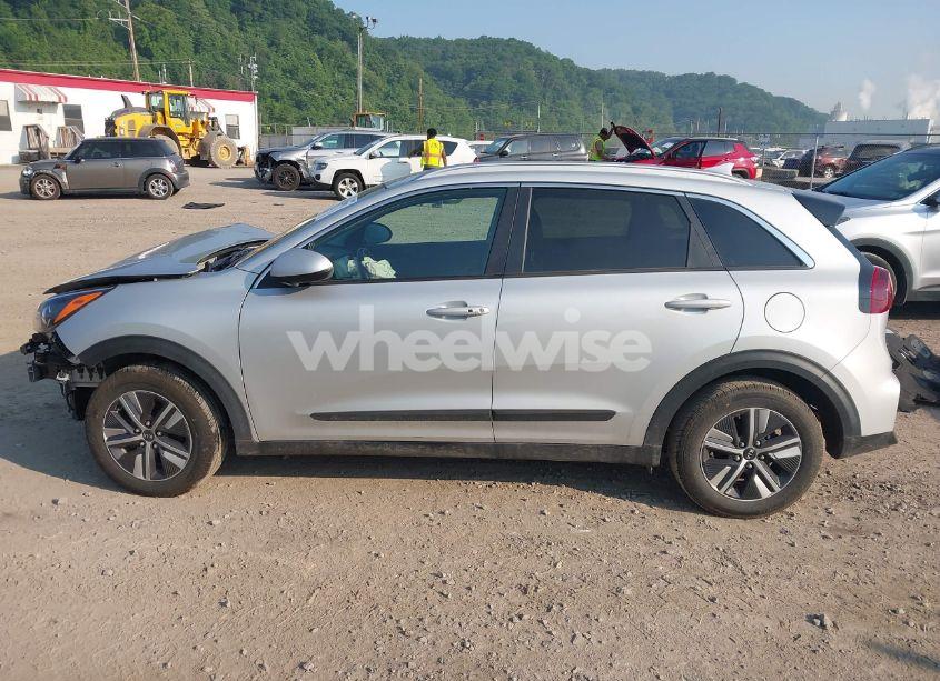 Photo 15 of 2020 Kia Niro LXS (VIN KNDCB3LC6L5436194)