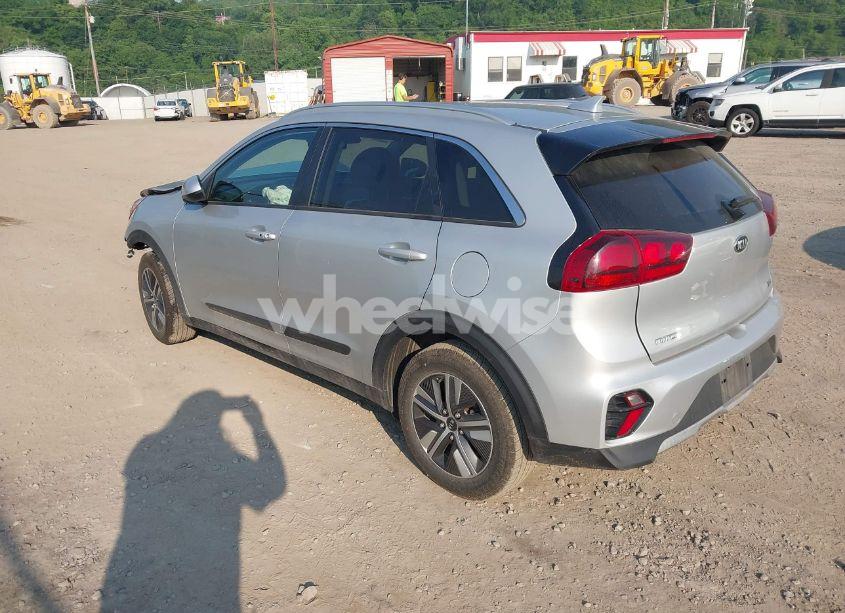 Photo 3 of 2020 Kia Niro LXS (VIN KNDCB3LC6L5436194)