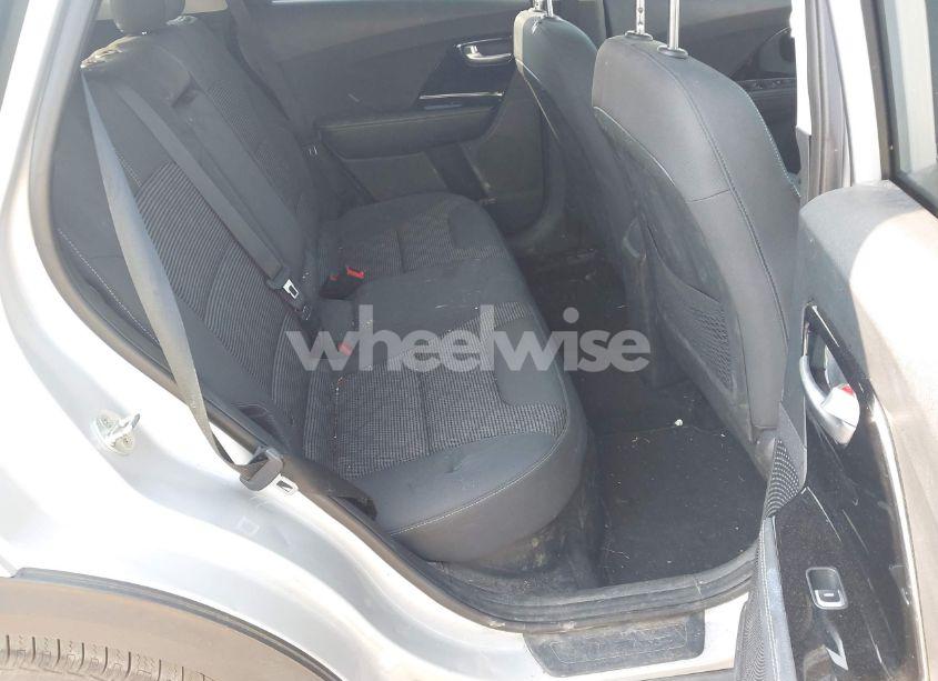 Photo 8 of 2020 Kia Niro LXS (VIN KNDCB3LC6L5436194)