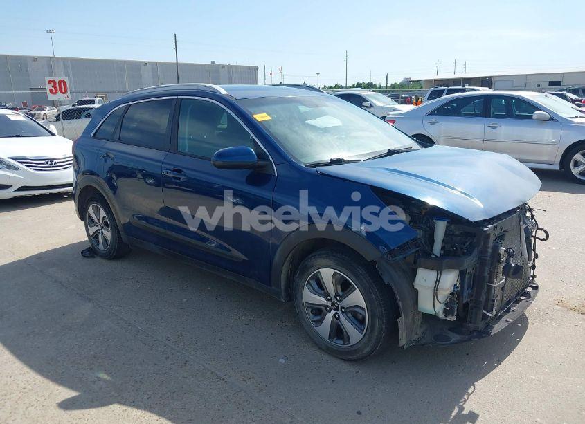 2017 Kia Niro LX (VIN KNDCB3LC7H5078501) main photo