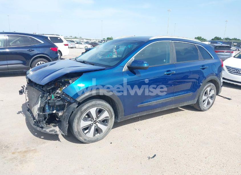 Photo 2 of 2017 Kia Niro LX (VIN KNDCB3LC7H5078501)