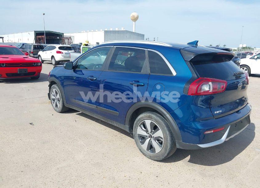 Photo 3 of 2017 Kia Niro LX (VIN KNDCB3LC7H5078501)