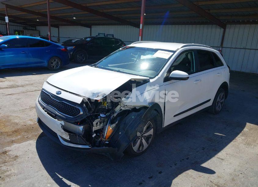 Photo 2 of 2018 Kia Niro LX (VIN KNDCB3LC7J5110479)