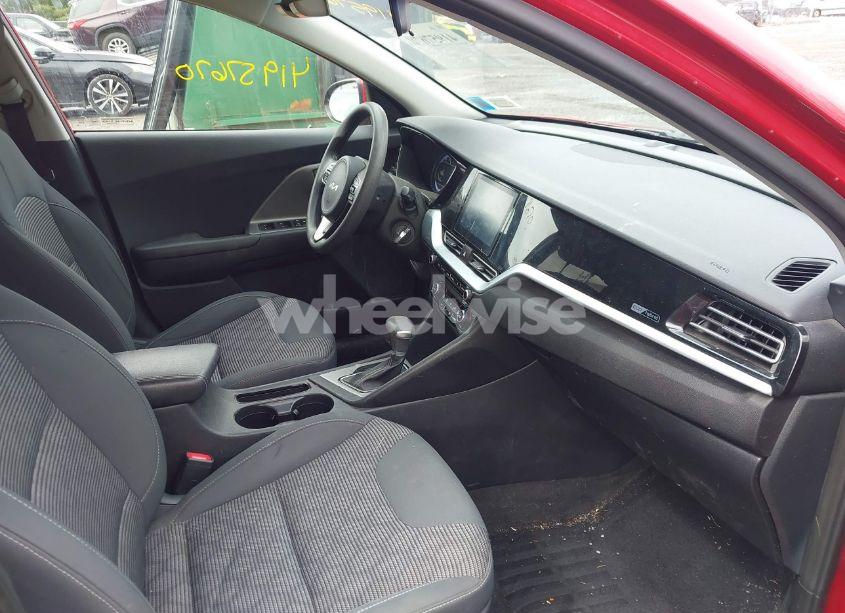 Photo 5 of 2022 Kia Niro LX (VIN KNDCB3LC7N5518664)
