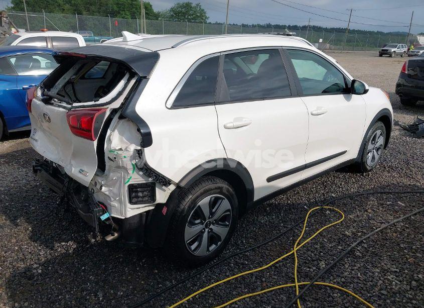 Photo 4 of 2020 Kia Niro LX (VIN KNDCB3LC8L5420417)
