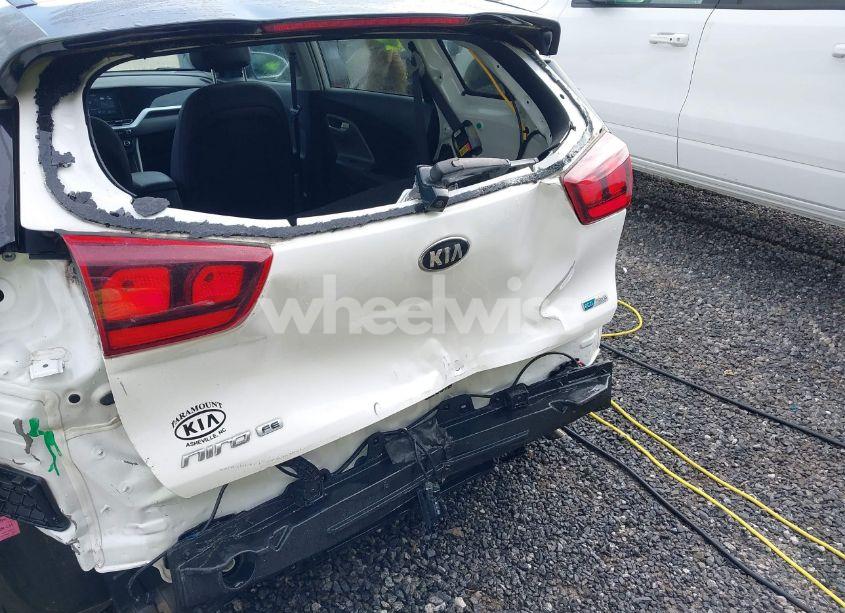 Photo 6 of 2020 Kia Niro LX (VIN KNDCB3LC8L5420417)