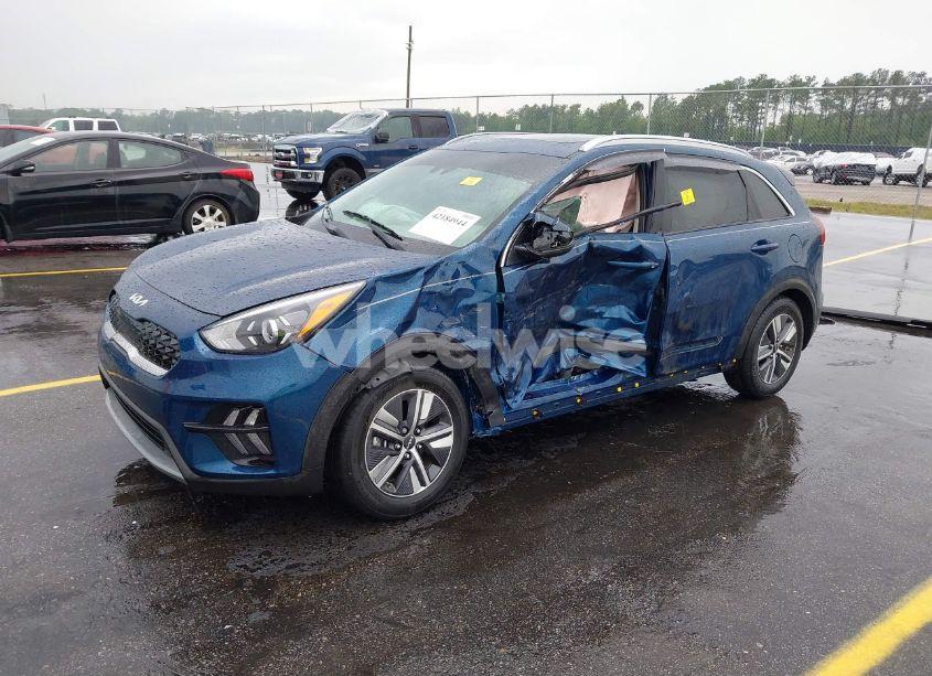 Photo 2 of 2022 Kia Niro LXS SE (VIN KNDCB3LC8N5545615)