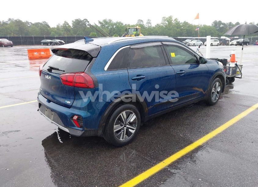 Photo 4 of 2022 Kia Niro LXS SE (VIN KNDCB3LC8N5545615)