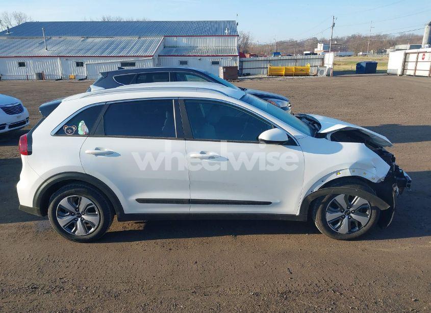 Photo 13 of 2020 Kia Niro LX (VIN KNDCB3LCXL5370202)