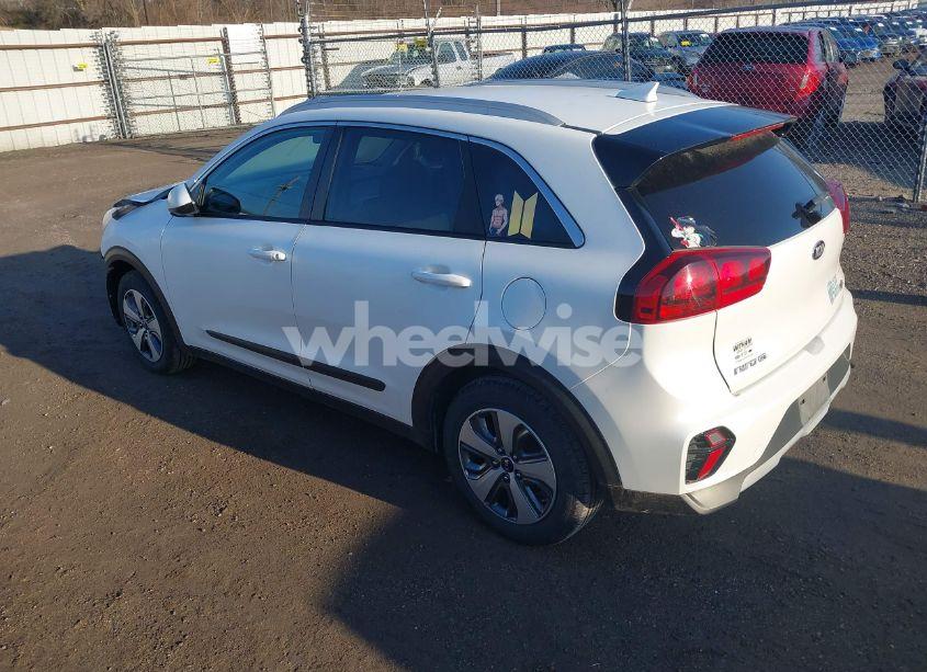 Photo 3 of 2020 Kia Niro LX (VIN KNDCB3LCXL5370202)