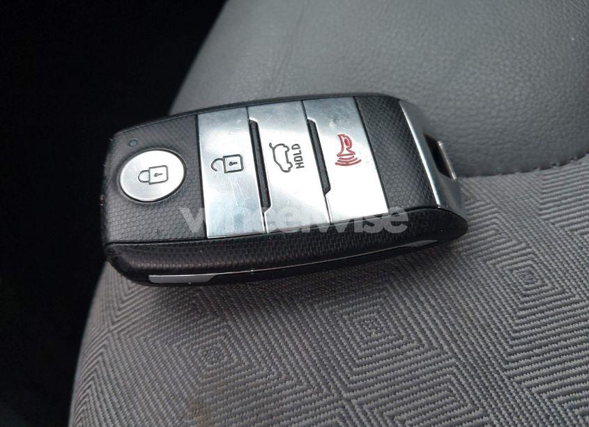 Photo 11 of 2017 Kia Niro EX (VIN KNDCC3LC2H5066656)