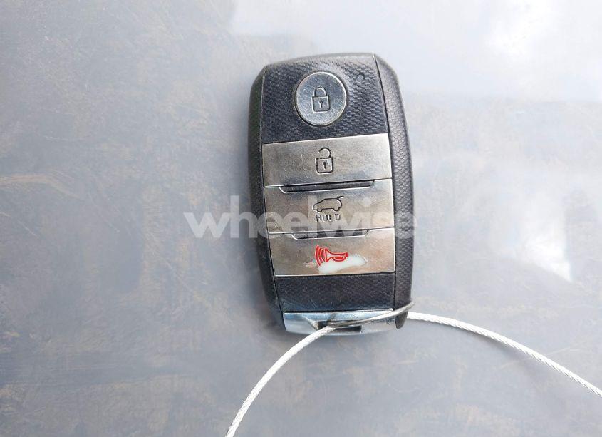 Photo 11 of 2017 Kia Niro EX (VIN KNDCC3LC2H5068049)