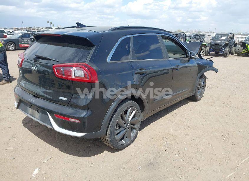 Photo 4 of 2017 Kia Niro EX (VIN KNDCC3LC2H5068049)