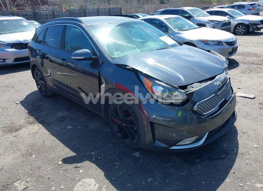 2019 Kia Niro S TOURING (VIN KNDCC3LC2K5252303) main photo