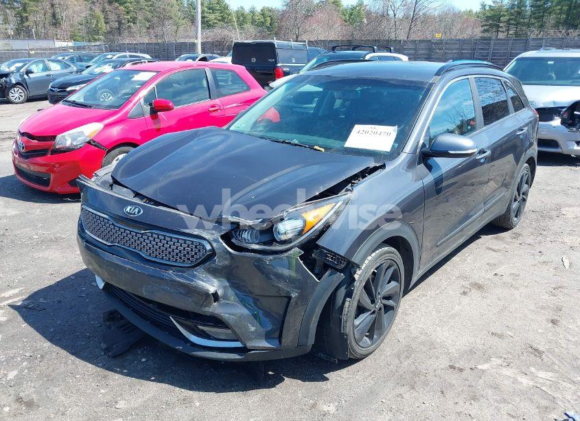 Photo 2 of 2019 Kia Niro S TOURING (VIN KNDCC3LC2K5252303)